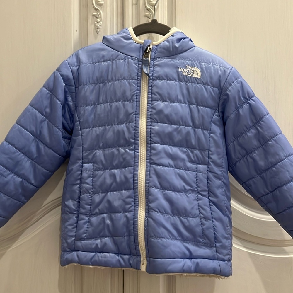 Toddler girl reversible Sherpa north face jacket.